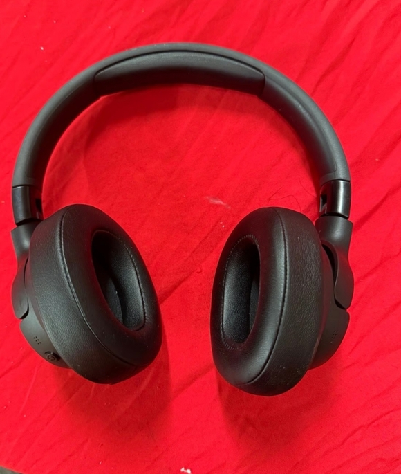 JBL Tune 720BT Bluetooth Wireless Over-Ear Foldable Headphones - Black - Picture 2 of 3